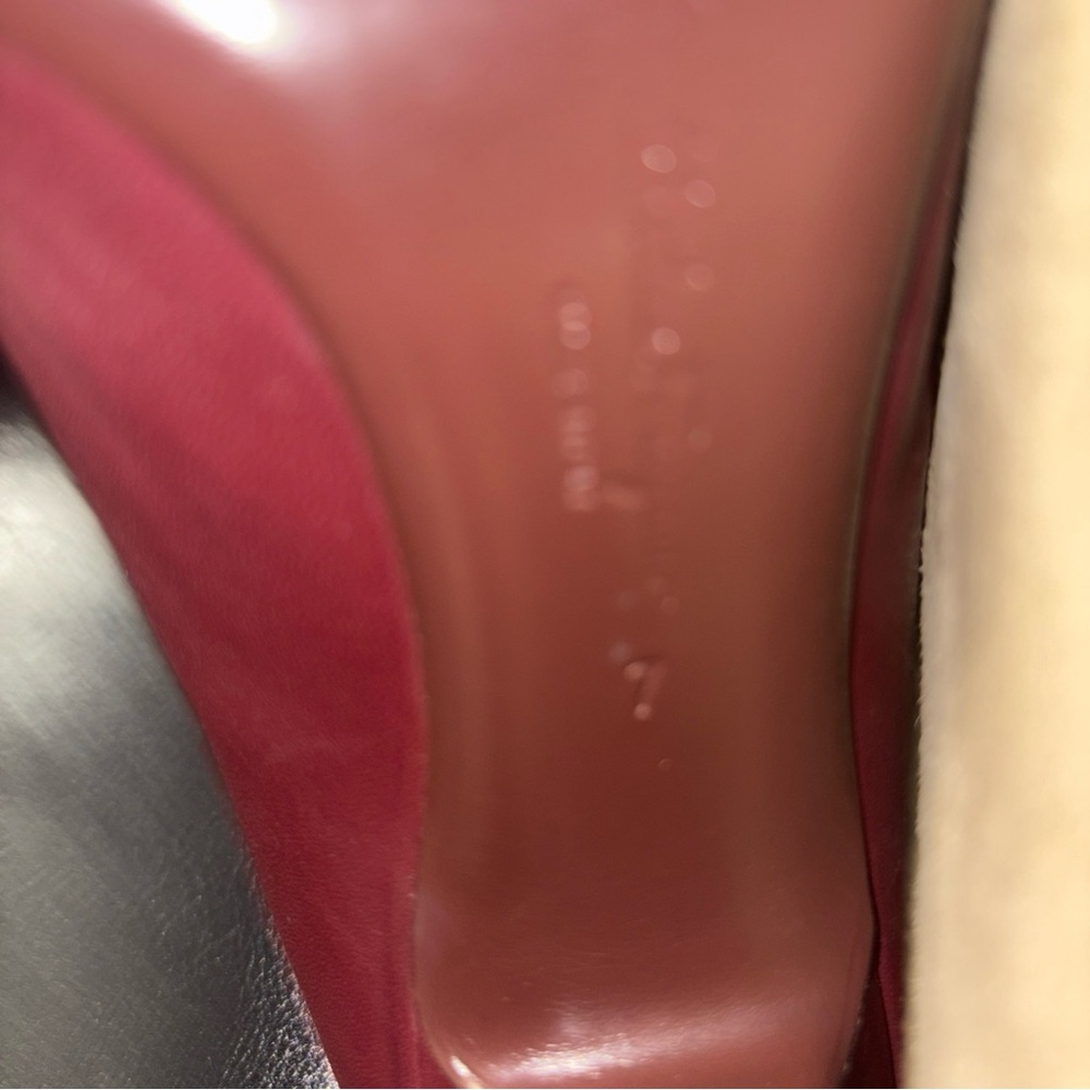 Ferragamo Judy Leather Pump Women's. Size # 7 - Picture 15 of 15